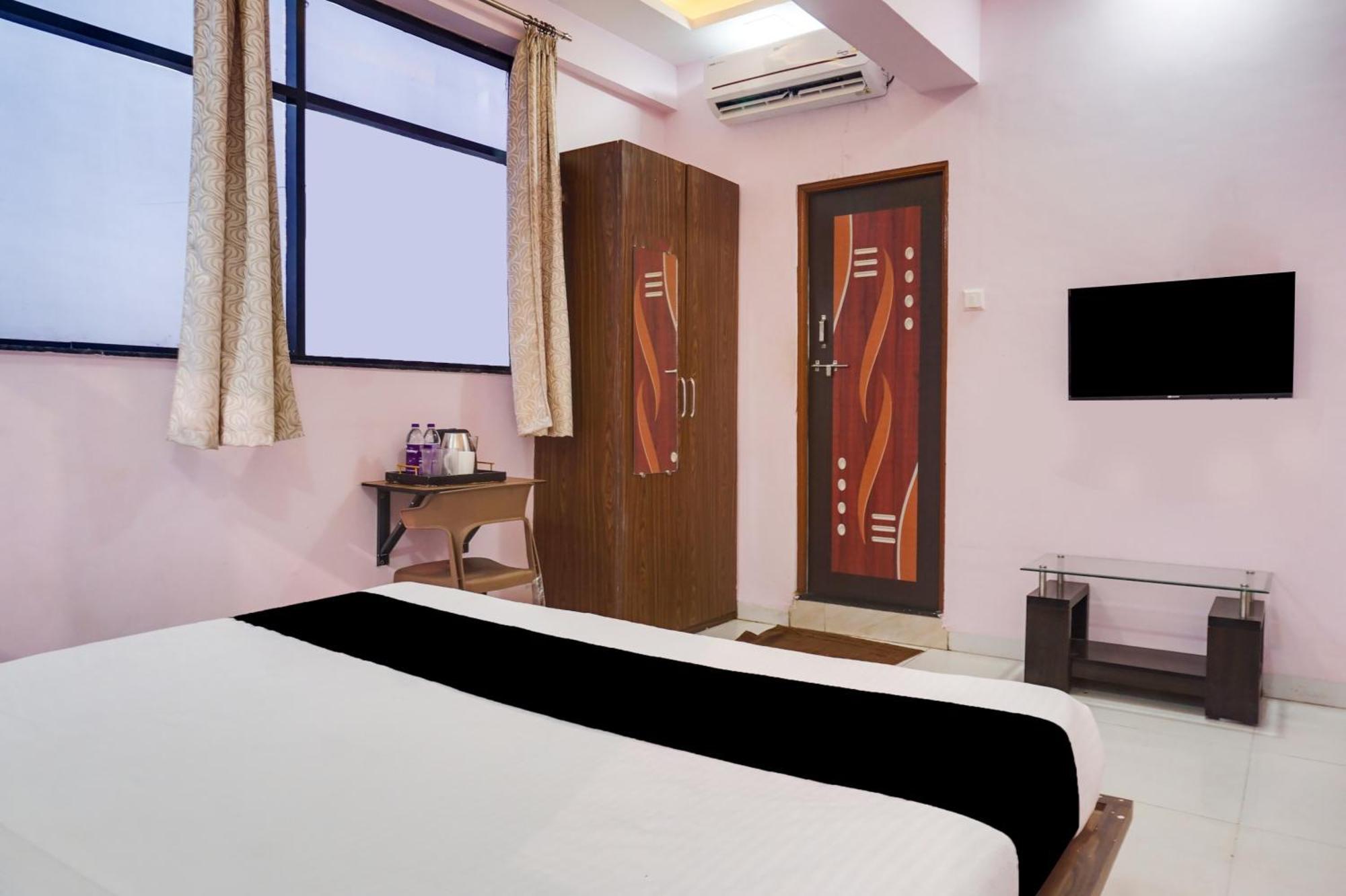 Super Collection O Chandan Nagar Kharadi Formerly Kharadi Inn Poona Buitenkant foto